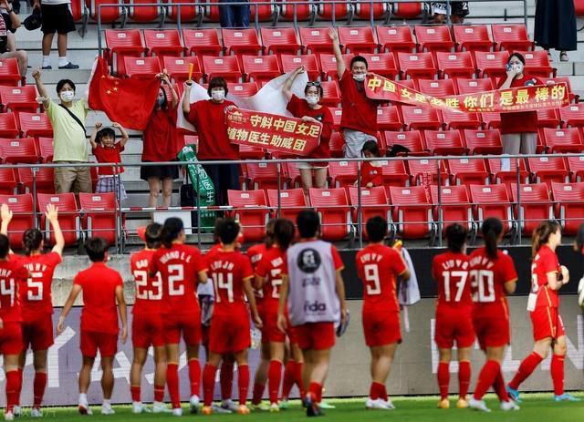 《香港大营救》此次选择同步院线播出，爱奇艺始终坚持将正向价值观与优质内容融合，不断为用户提供符合时代主旋律的好故事